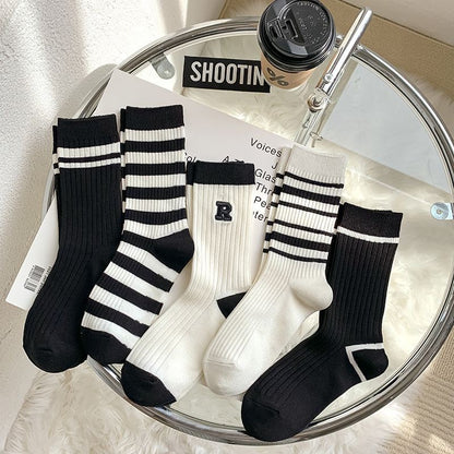 [littlecrab] Kaos Kaki Hitam Putih Stripe R Letter Garis Black White Import Long Sock High Quality Kaos Kaki Panjang Korean Style