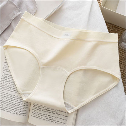 Pekanbaru Celana Dalam Wanita C-15 Seamless Anti Nyeplak Bahan Ice Silk Lembut